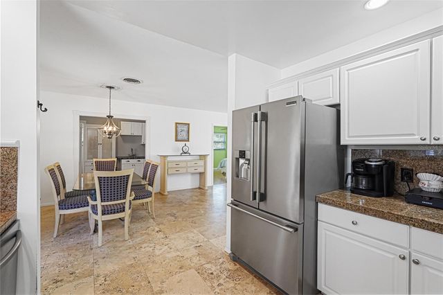 1309 NOKOMIS AVENUE S, Venice, FL 34285