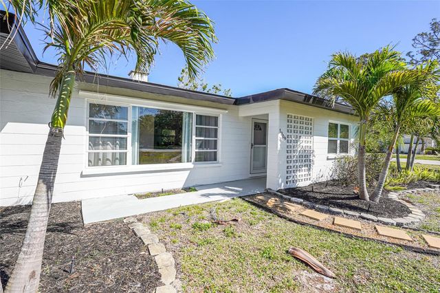 1309 NOKOMIS AVENUE S, Venice, FL 34285