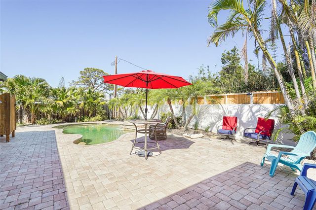 1309 NOKOMIS AVENUE S, Venice, FL 34285