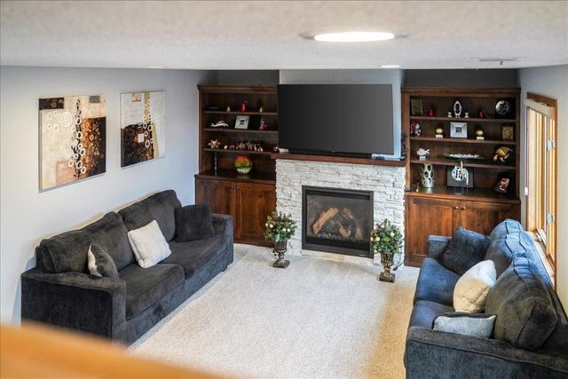 5583 W 140th Street, Savage, MN 55378