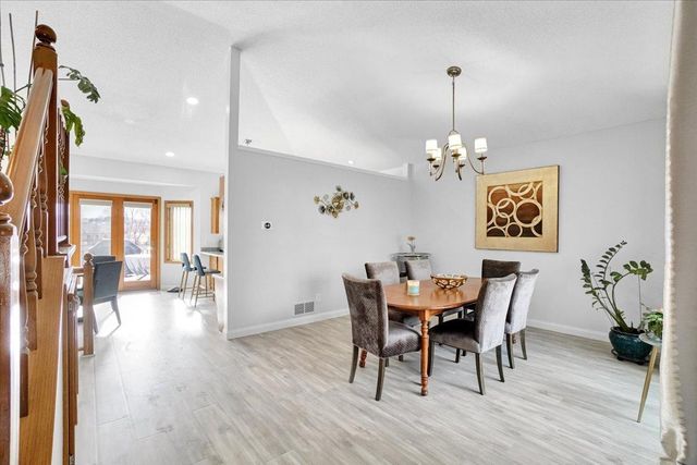 5583 W 140th Street, Savage, MN 55378