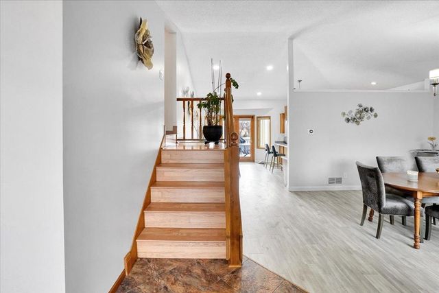 5583 W 140th Street, Savage, MN 55378