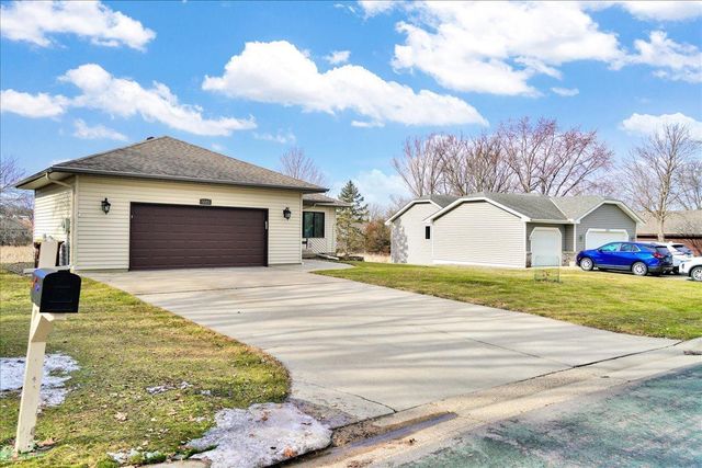 5583 W 140th Street, Savage, MN 55378