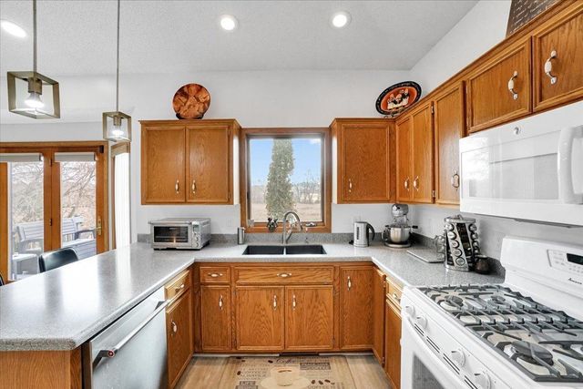 5583 W 140th Street, Savage, MN 55378