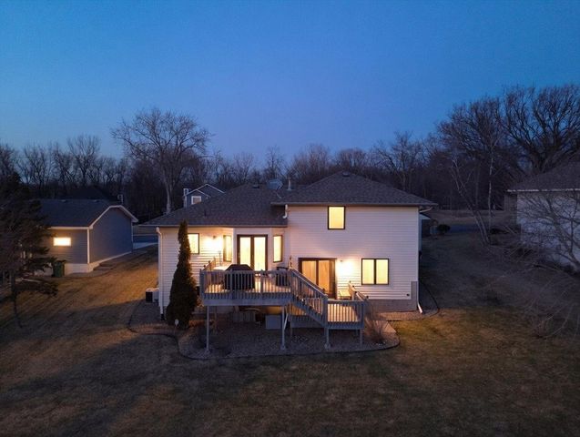 5583 W 140th Street, Savage, MN 55378
