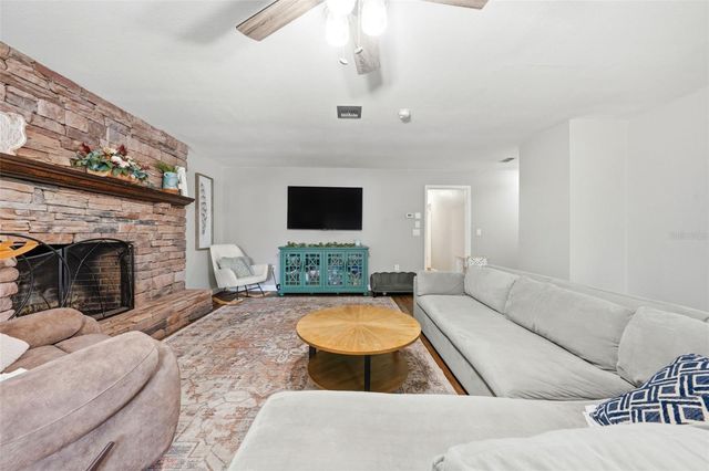 923 PARK DRIVE, Tavares, FL 32778