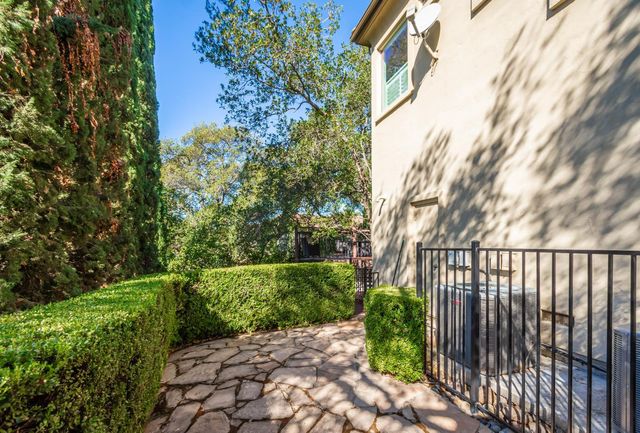 153 Flat Rock Ct, Folsom, CA 95630