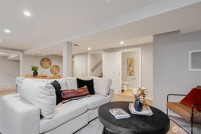 2034 E Harrison Street, Tacoma, WA 98404