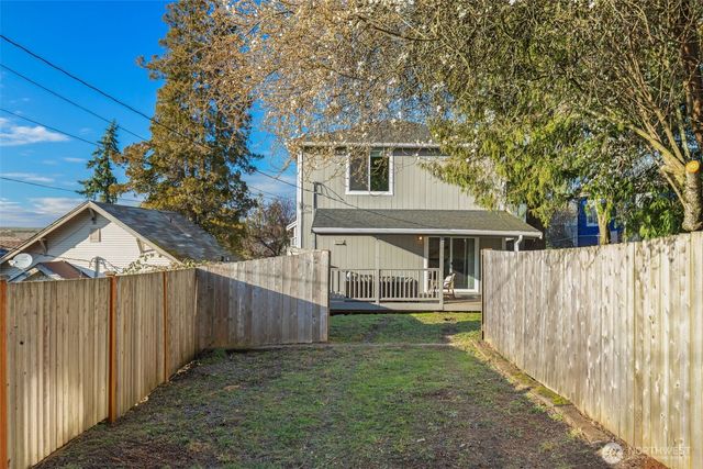 2034 E Harrison Street, Tacoma, WA 98404