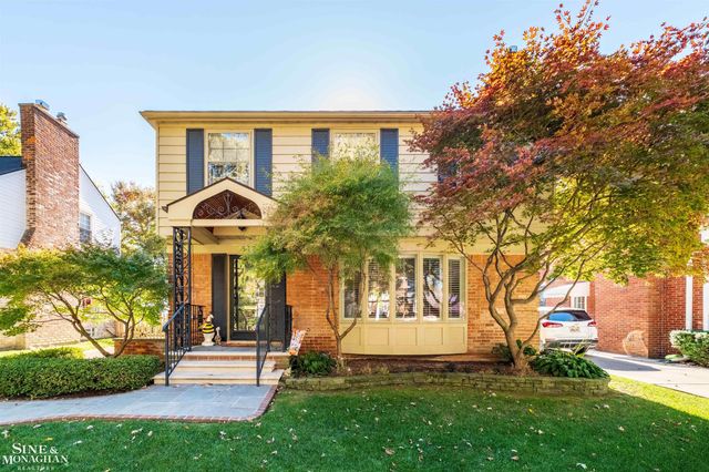 317 Mount Vernon Avenue, Grosse Pointe Farms, MI 48236