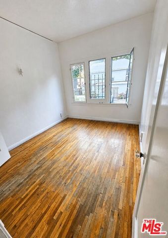 905 Sanborn Avenue, Los Angeles, CA 90029