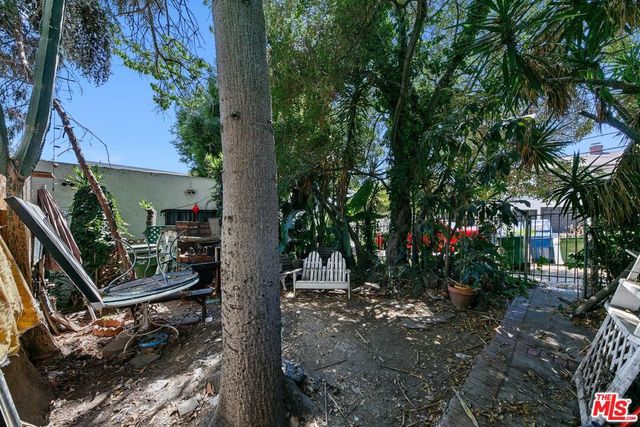 905 Sanborn Avenue, Los Angeles, CA 90029