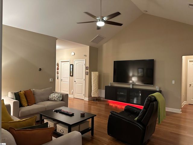 933 Benchmark Drive, Wellford, SC 29385