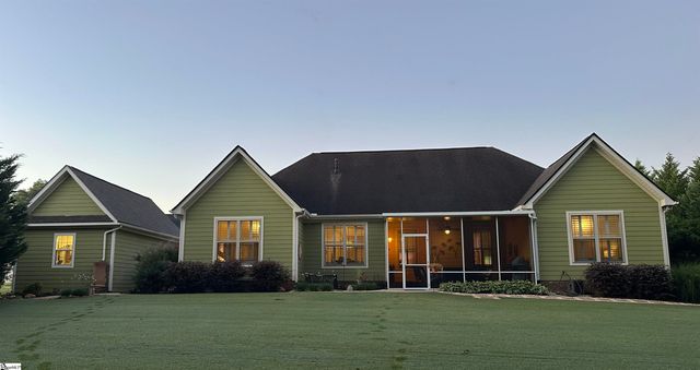 933 Benchmark Drive, Wellford, SC 29385