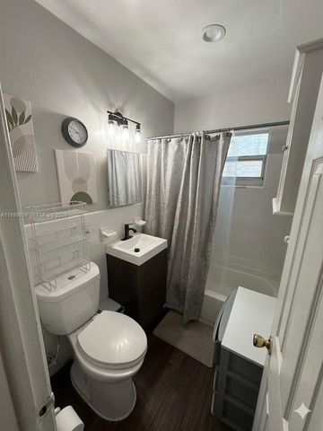 730 NW 4th Ave 3, Fort Lauderdale, FL 33311