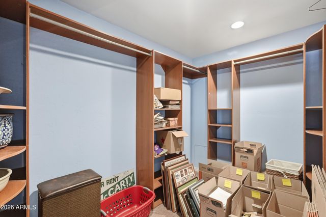 3223 E WELDON Avenue, Phoenix, AZ 85018