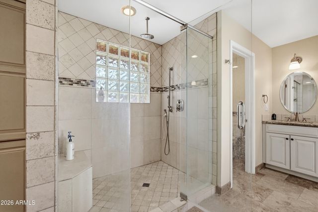 3223 E WELDON Avenue, Phoenix, AZ 85018