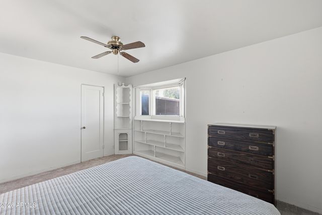 3223 E WELDON Avenue, Phoenix, AZ 85018