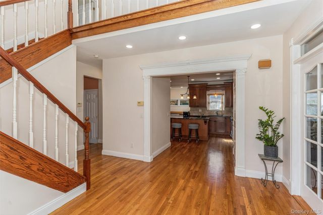 21 Tollgate Drive, East Northport, NY 11731