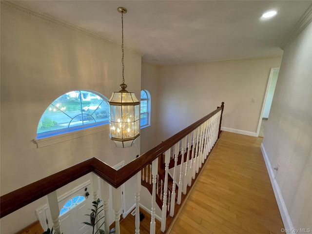 21 Tollgate Drive, East Northport, NY 11731