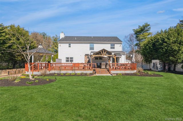 21 Tollgate Drive, East Northport, NY 11731
