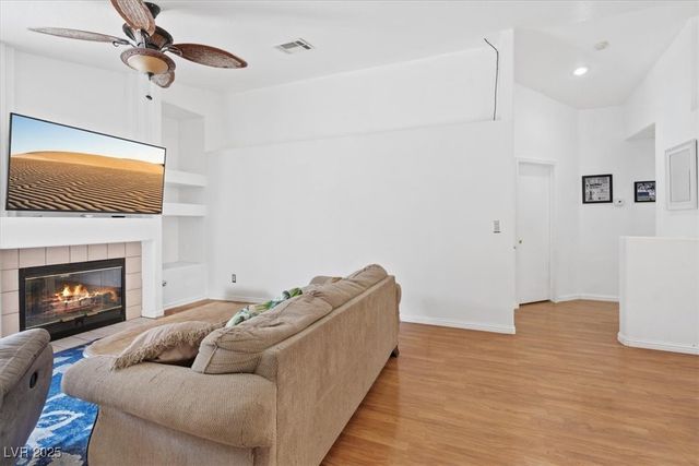 899 Hornbeak Court, Las Vegas, NV 89123