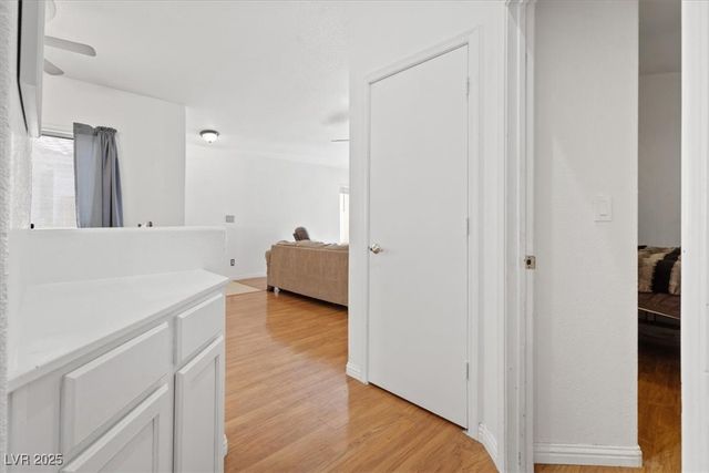 899 Hornbeak Court, Las Vegas, NV 89123