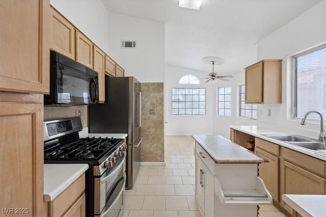 899 Hornbeak Court, Las Vegas, NV 89123