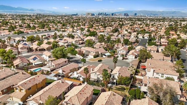 899 Hornbeak Court, Las Vegas, NV 89123