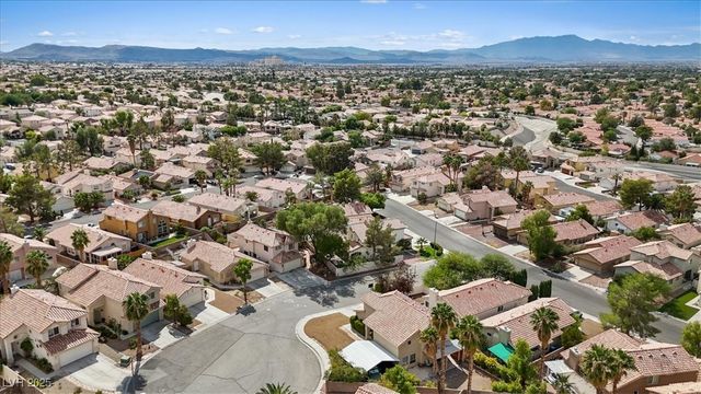 899 Hornbeak Court, Las Vegas, NV 89123