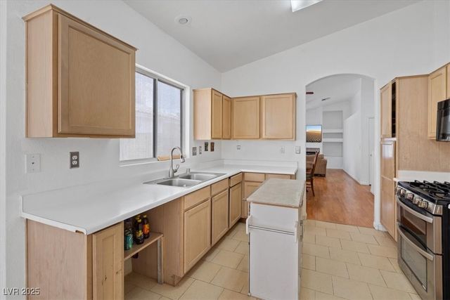 899 Hornbeak Court, Las Vegas, NV 89123