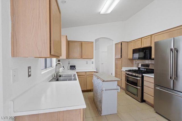 899 Hornbeak Court, Las Vegas, NV 89123