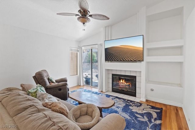 899 Hornbeak Court, Las Vegas, NV 89123