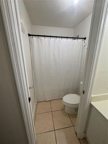 2880 CLUB CORTILE CIRCLE B, Kissimmee, FL 34746