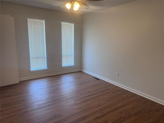 425 Meadow Lake Drive, Edmond, OK 73003