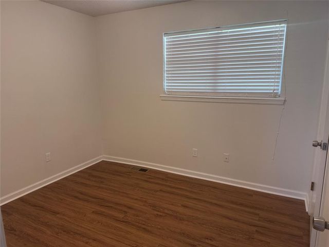 425 Meadow Lake Drive, Edmond, OK 73003
