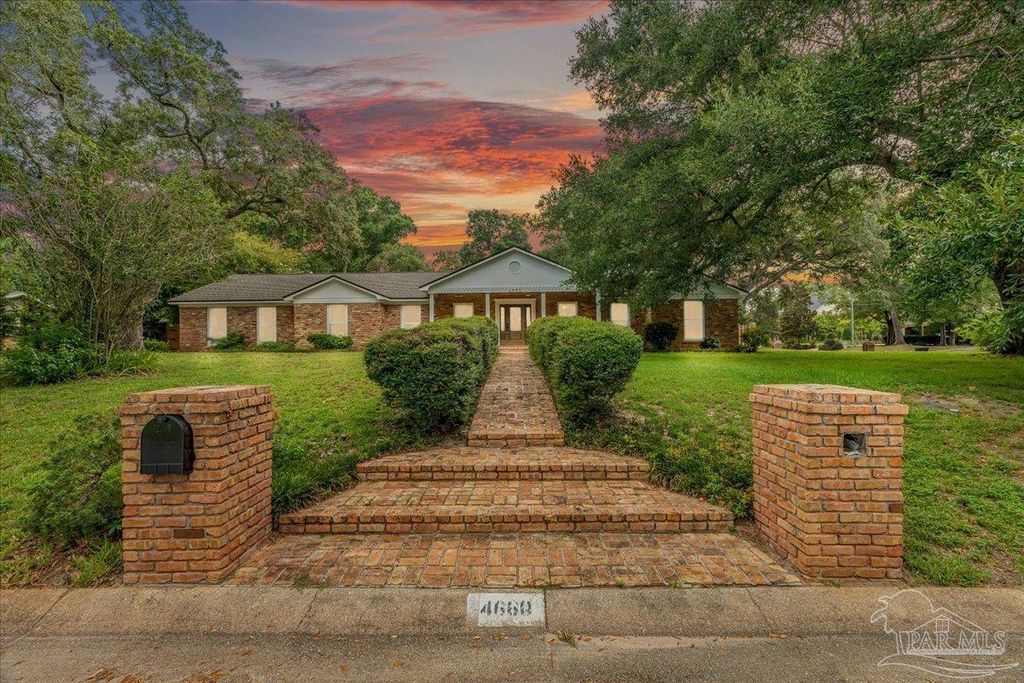 4660 Francisco Rd, Pensacola, FL 32504