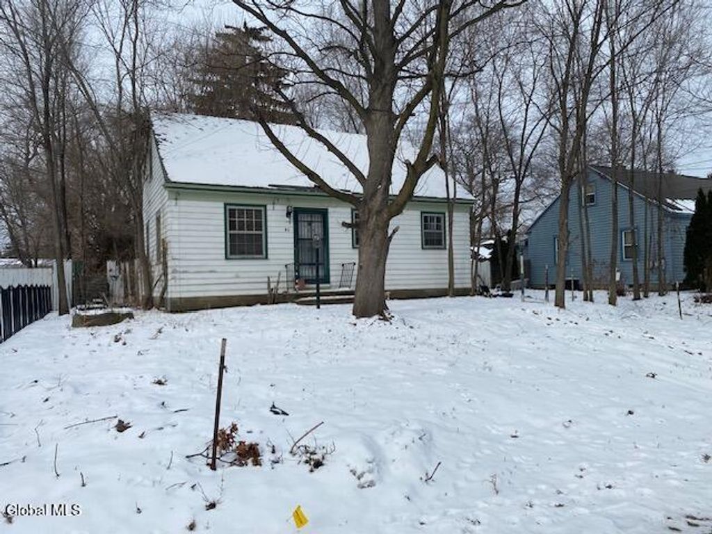 40 Killean Park, Colonie, NY 12205