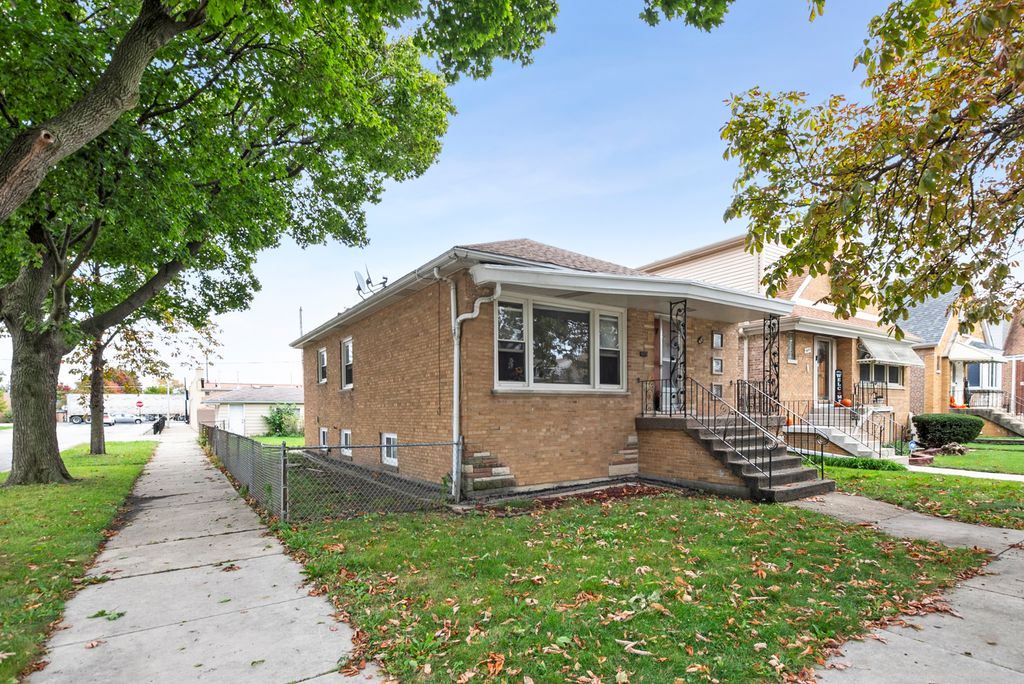 4601 S Komensky Avenue, Chicago, IL 60632 — exterior