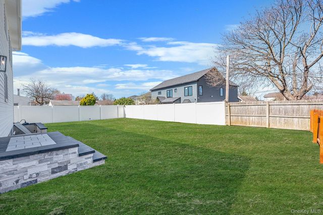 31 Libby Avenue, Hicksville, NY 11801