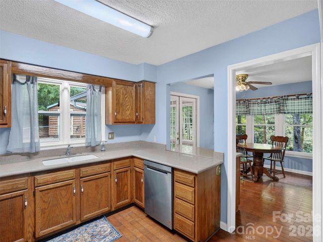 743 Kyles Creek Road, Hendersonville, NC 28792