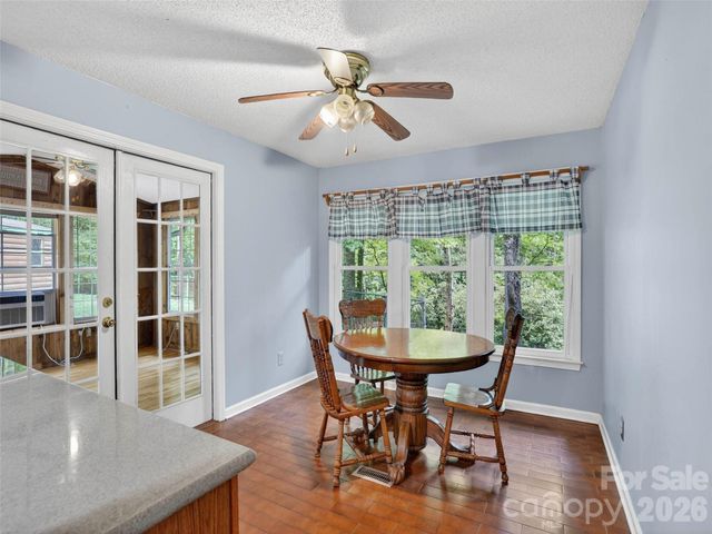 743 Kyles Creek Road, Hendersonville, NC 28792
