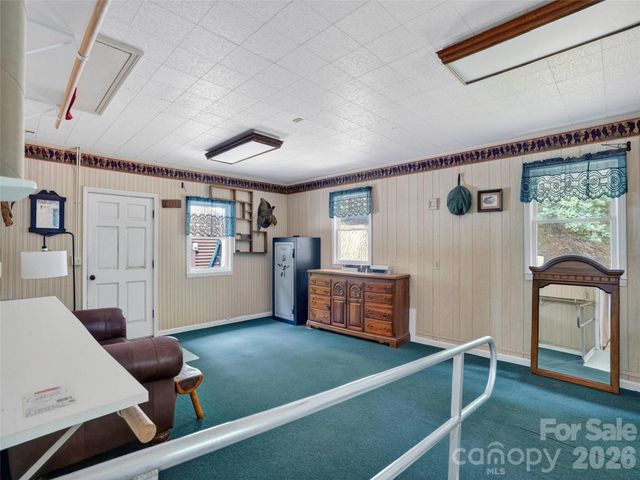 743 Kyles Creek Road, Hendersonville, NC 28792