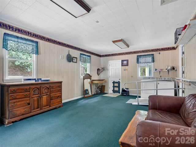 743 Kyles Creek Road, Hendersonville, NC 28792