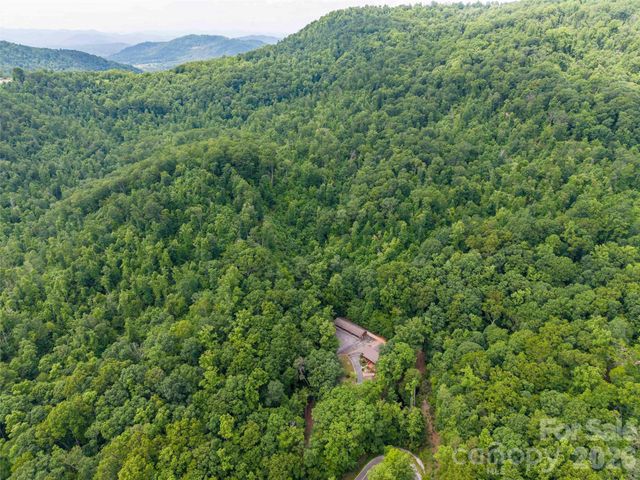 743 Kyles Creek Road, Hendersonville, NC 28792