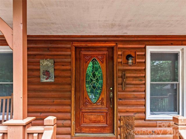 743 Kyles Creek Road, Hendersonville, NC 28792