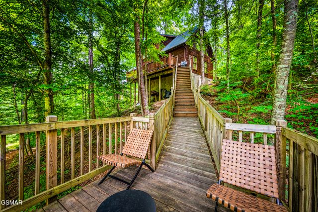 1420 Silver Poplar Lane, Sevierville, TN 37876