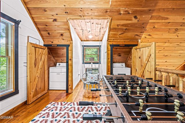 1420 Silver Poplar Lane, Sevierville, TN 37876