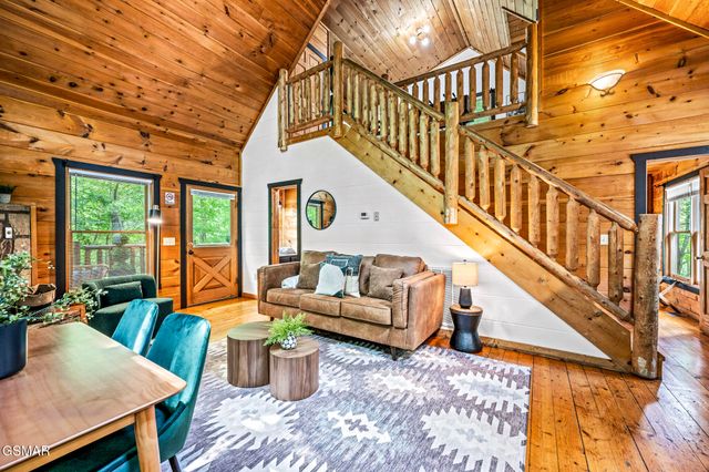 1420 Silver Poplar Lane, Sevierville, TN 37876