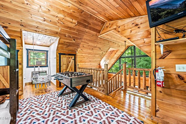 1420 Silver Poplar Lane, Sevierville, TN 37876